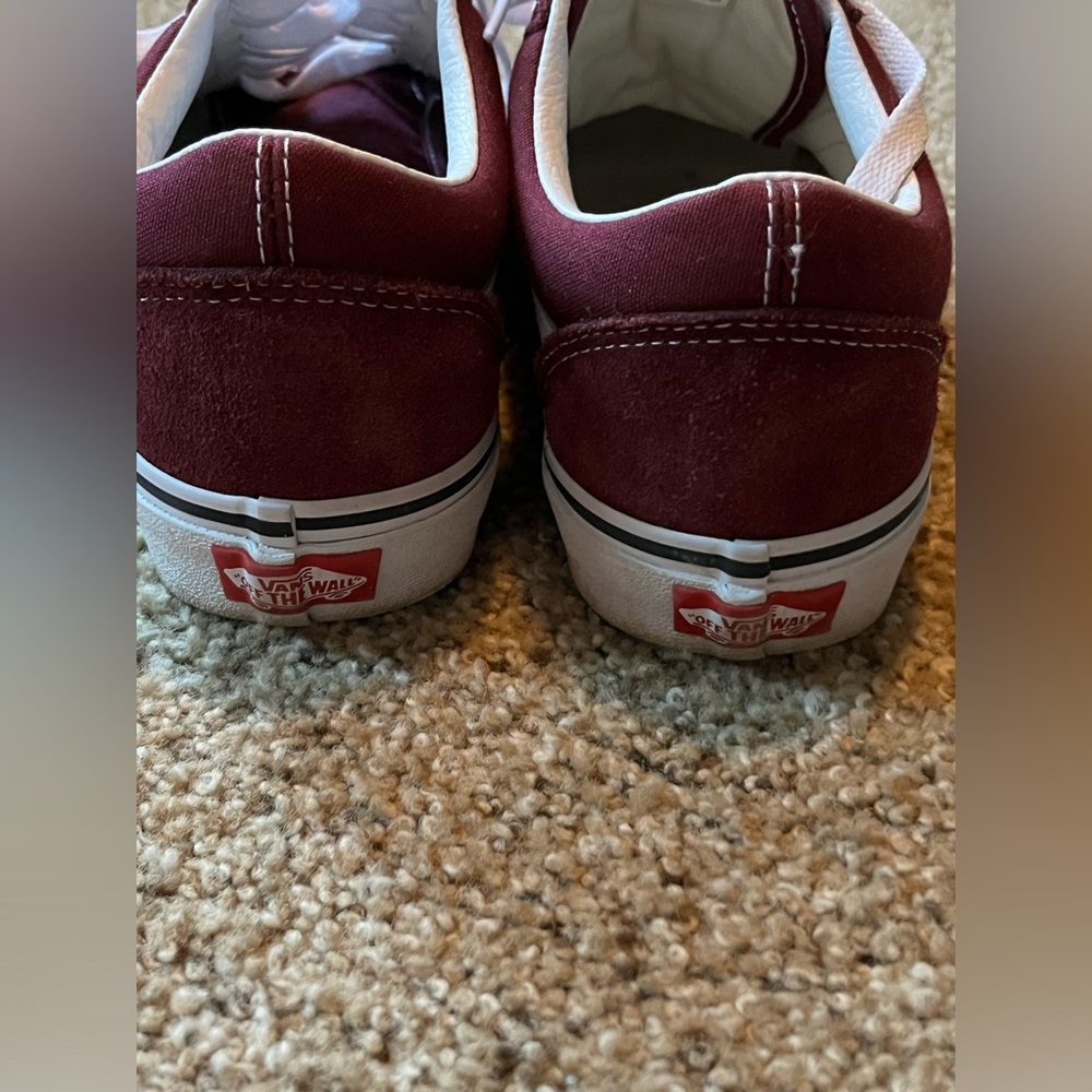 Vans - Picture 9 of 10